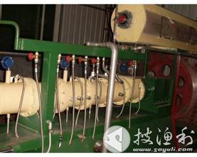 泉州膨化包裝機(jī)械/泉州膨化包裝機(jī)械廠(chǎng)/膨化包裝機(jī)械模型 華順