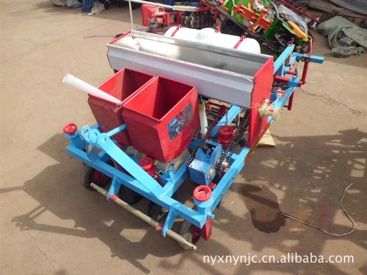 玉米覆膜機(jī) 大型玉米播種覆膜機(jī) 覆膜機(jī)